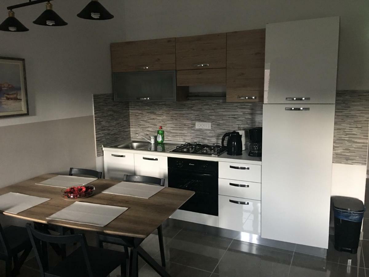 Studio Apartman Dado Apartment Bale Exterior photo